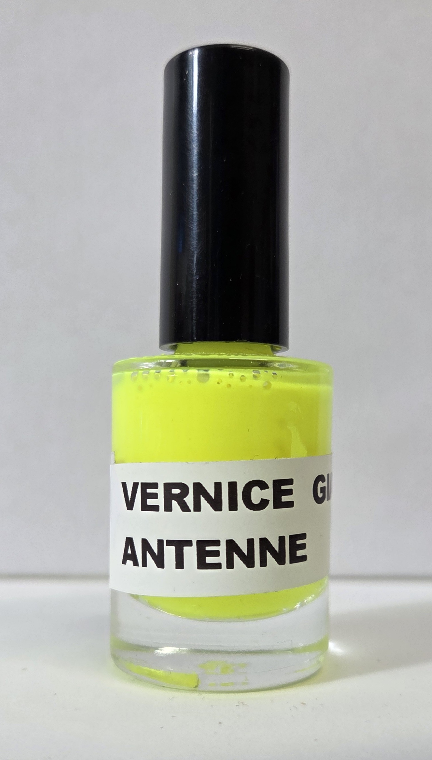 Vernice Gialla Per Antenne